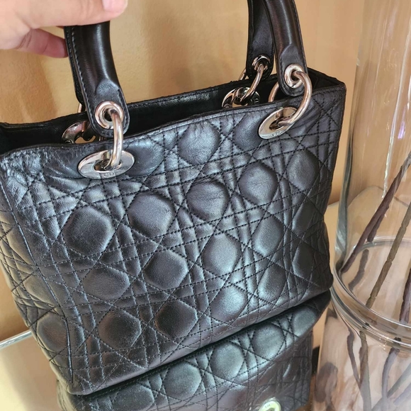 Dior bag in Medium size - Picture 9 of 12